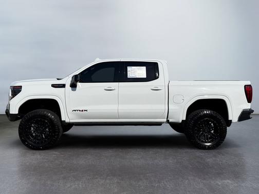 Summit White 2022 GMC Sierra 1500 AT4X