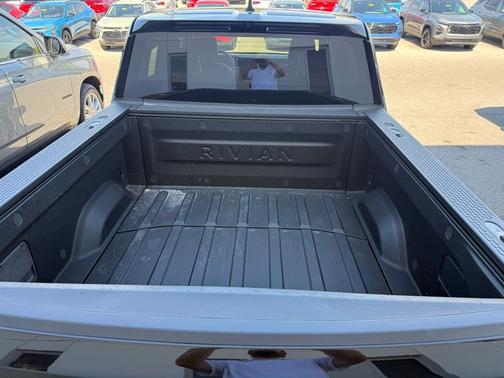 Midnight 2023 Rivian R1T Adventure