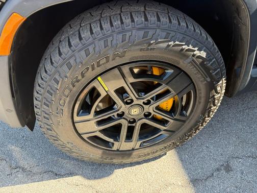 Midnight 2023 Rivian R1T Adventure