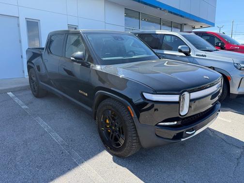 Midnight 2023 Rivian R1T Adventure