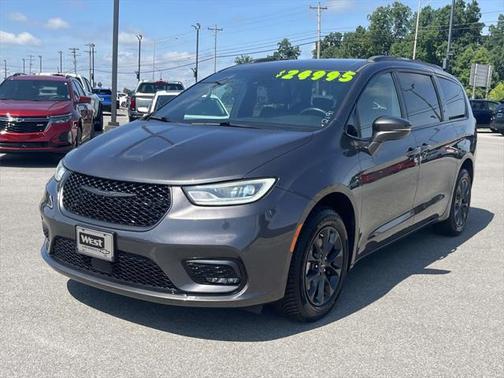 2021 Chrysler Pacifica Touring L