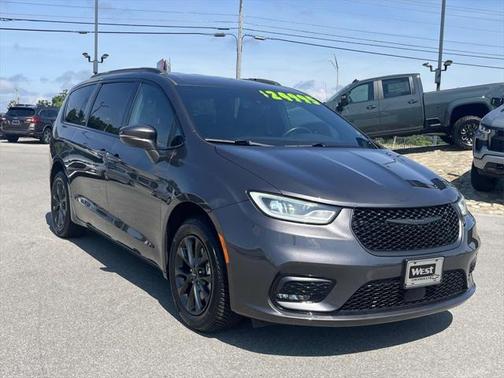 2021 Chrysler Pacifica Touring L