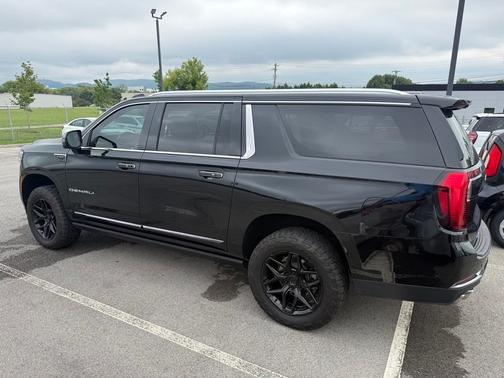 Onyx Black 2025 GMC Yukon XL Denali Ultimate