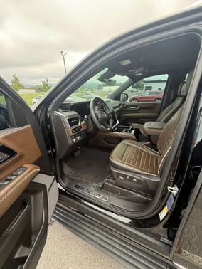 Onyx Black 2025 GMC Yukon XL Denali Ultimate