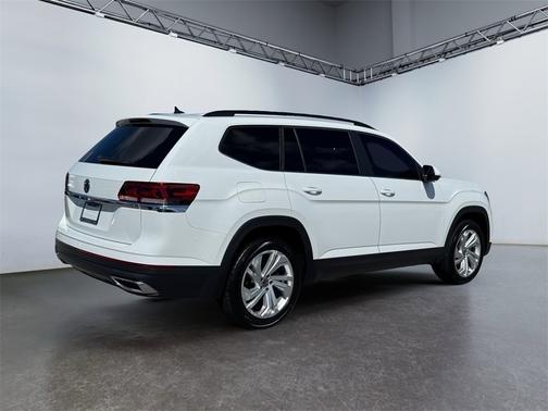 2022 Volkswagen Atlas 2.0T SE w/Technology