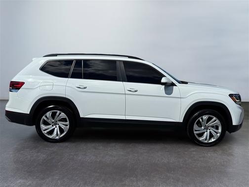 2022 Volkswagen Atlas 2.0T SE w/Technology