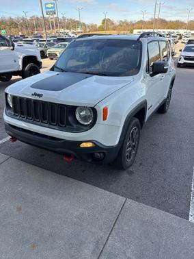 2017 Jeep Renegade Trailhawk