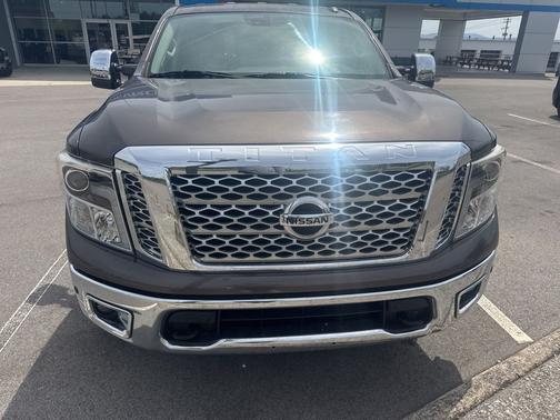 2017 Nissan Titan SL
