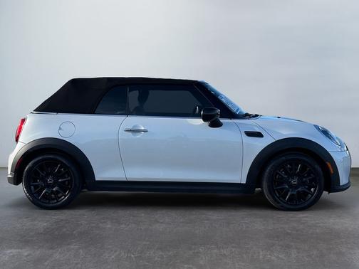 2023 MINI Convertible Signature