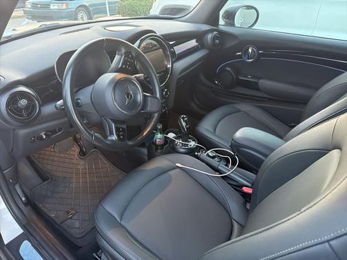 2023 MINI Convertible Signature