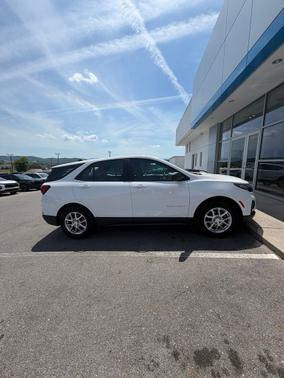 Summit White 2024 Chevrolet Equinox LS
