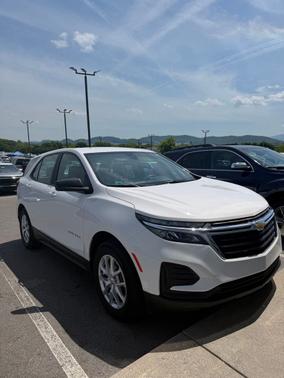 Summit White 2024 Chevrolet Equinox LS
