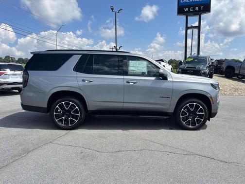 2025 Chevrolet Tahoe RST