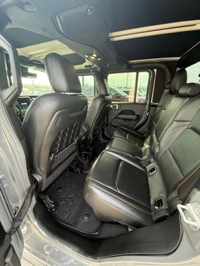 Sting-Gray Clearcoat 2021 Jeep Gladiator Mojave