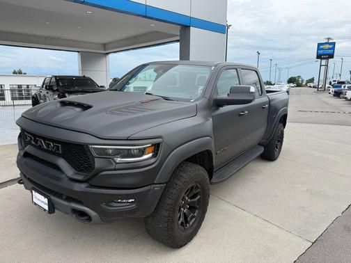 Diamond Black Crystal Pearlcoat 2021 RAM 1500 TRX