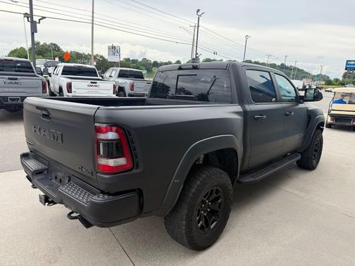 Diamond Black Crystal Pearlcoat 2021 RAM 1500 TRX