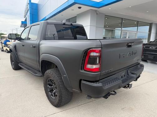 Diamond Black Crystal Pearlcoat 2021 RAM 1500 TRX