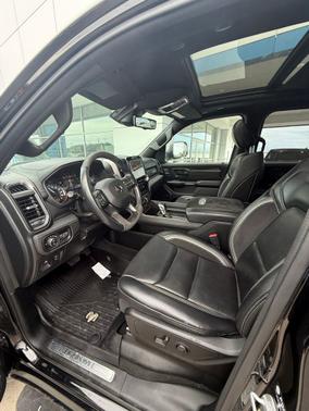 Diamond Black Crystal Pearlcoat 2021 RAM 1500 TRX
