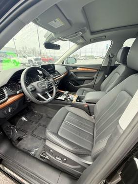 2023 Audi Q5 45 S line Premium
