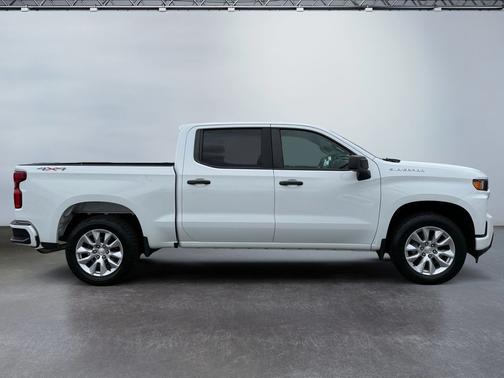 Summit White 2022 Chevrolet Silverado 1500 Limited Custom