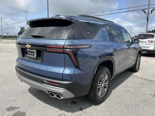 2025 Chevrolet Traverse LT