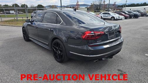 2017 Volkswagen Passat 1.8T R-Line