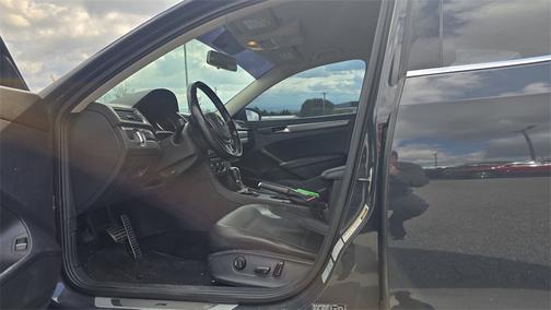 2017 Volkswagen Passat 1.8T R-Line