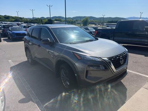 Gun Metallic 2023 Nissan Rogue S