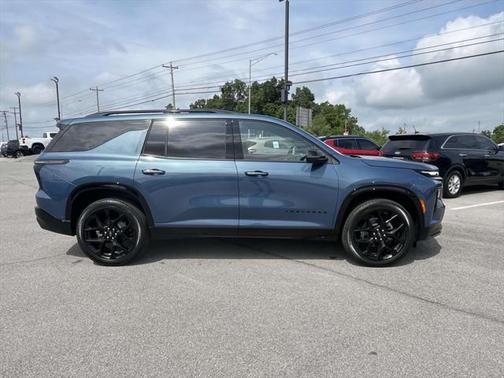2025 Chevrolet Traverse RS