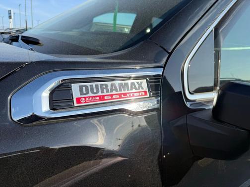 Onyx Black 2022 GMC Sierra 2500 Denali