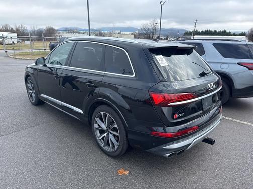 2022 Audi SQ7 Prestige