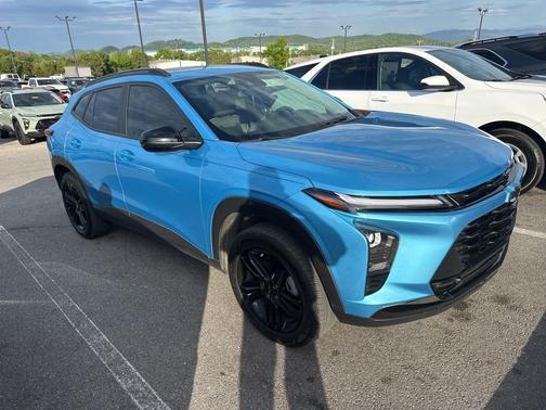 Marina Blue 2025 Chevrolet Trax ACTIV