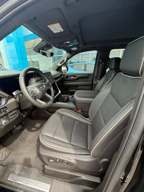 Onyx Black 2025 GMC Yukon XL Elevation
