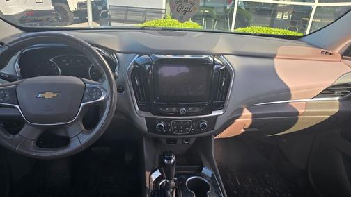 Graphite Metallic 2018 Chevrolet Traverse LT