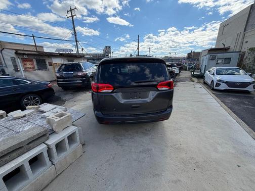 2018 Chrysler Pacifica Touring-L Plus