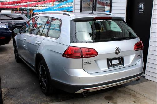 2017 Volkswagen Golf Alltrack TSI SEL