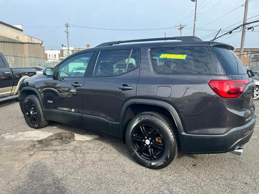 2019 GMC Acadia SLE-2