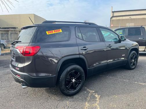 2019 GMC Acadia SLE-2