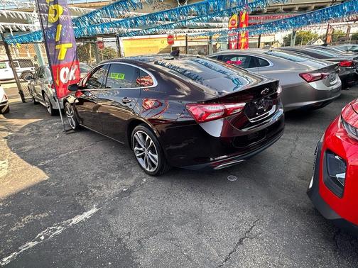 2021 Chevrolet Malibu FWD Premier