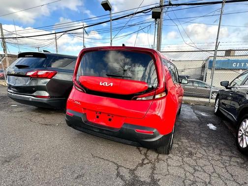 2022 Kia Soul LX