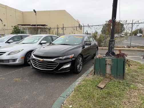 2021 Chevrolet Malibu FWD LT
