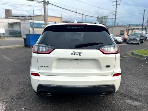 2019 Jeep Cherokee Overland