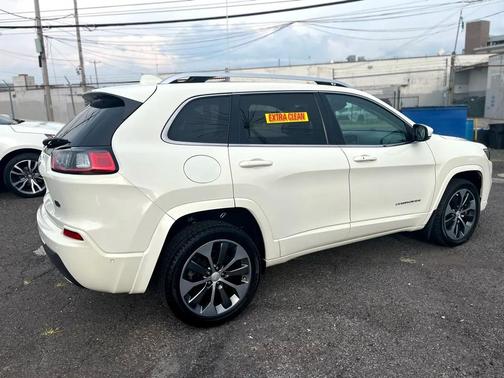 2019 Jeep Cherokee Overland
