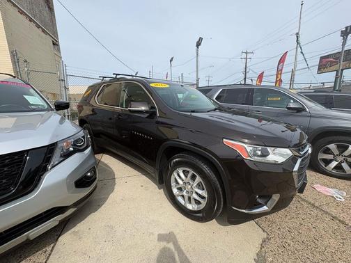 2018 Chevrolet Traverse LT Cloth