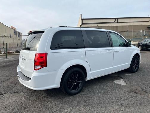 2020 Dodge Grand Caravan SE