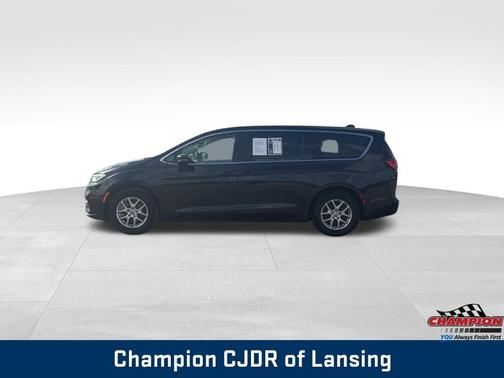 2023 Chrysler Pacifica Touring-L