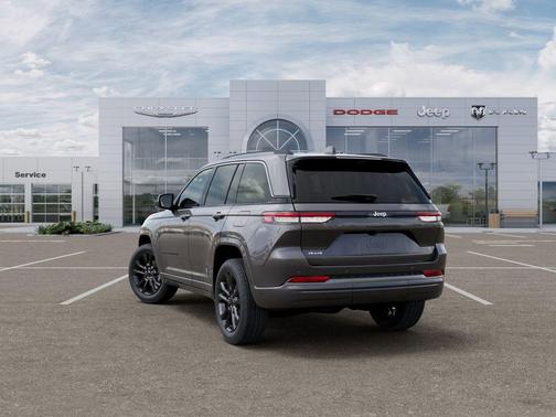 Gray 2026 Jeep Grand Cherokee Limited