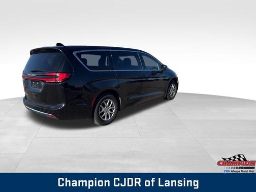 2024 Chrysler Pacifica Touring-L
