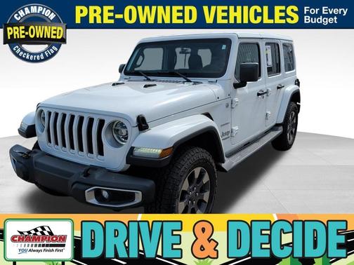 Bright White Clearcoat 2018 Jeep Wrangler Unlimited Sahara
