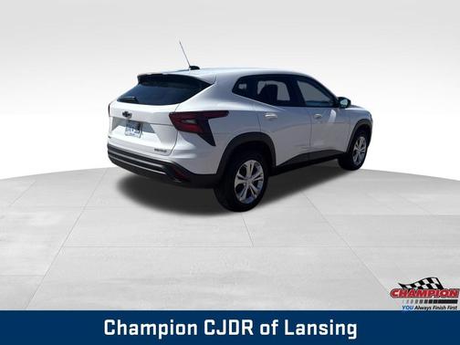 2025 Chevrolet Trax LS